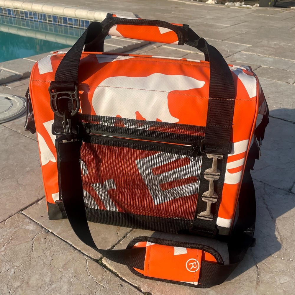 Rare Vintage Polar Bear Soft Side Cooler 24 Pack H20 Series Waterproof Orange